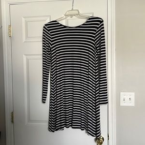 Old Navy Black and White Dress
